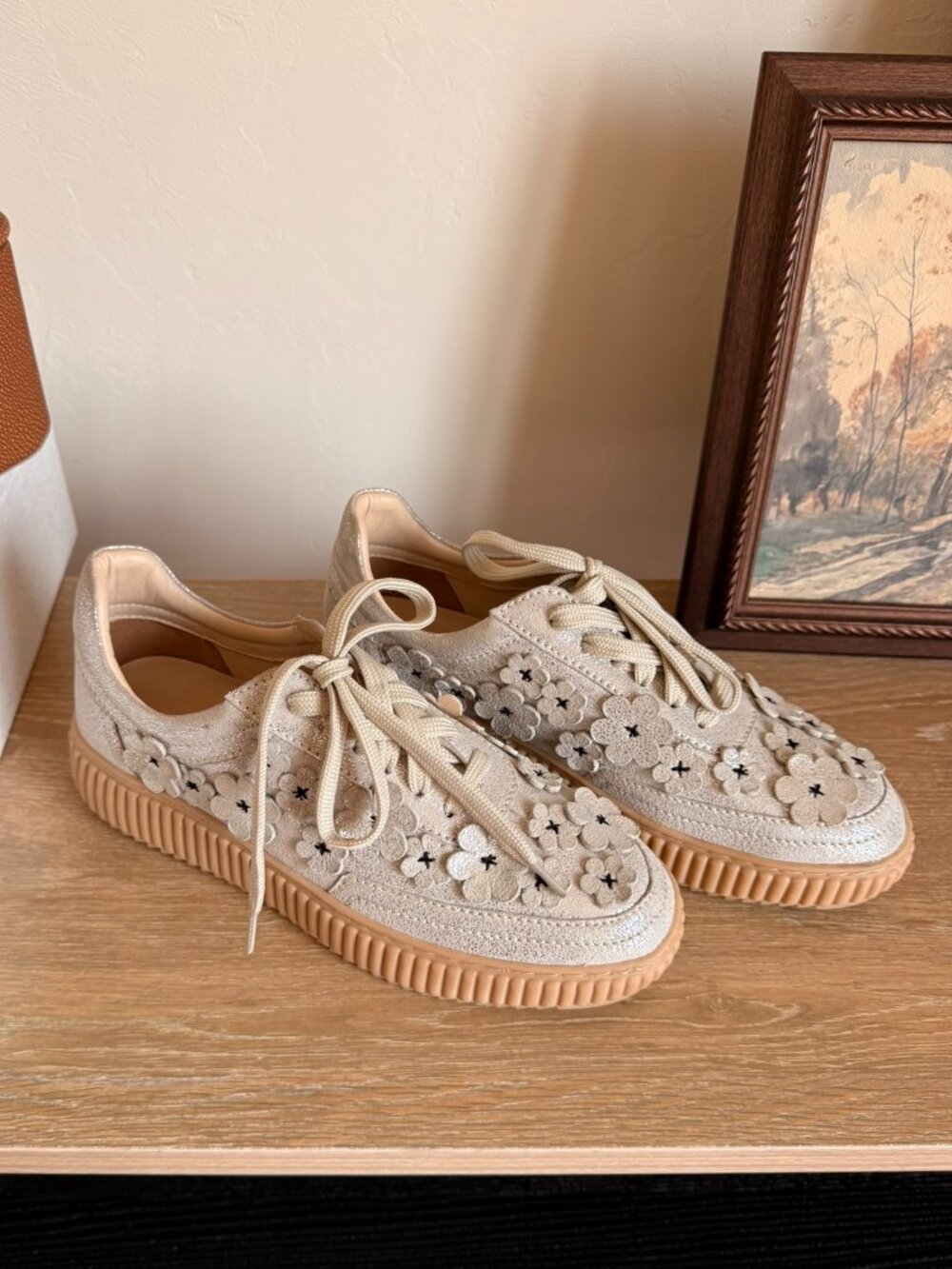 NEW Free People Wallflower Wimberly Sneakers in Champagne Metallic 7.5 - Picture 4 of 9
